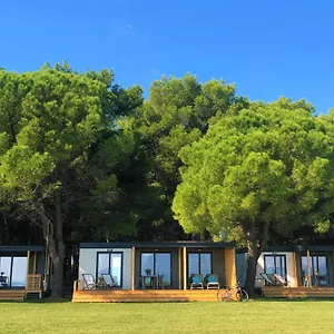 https://camp-vransko-lake-crkvine-mobile-homes.hotelinzadar.com